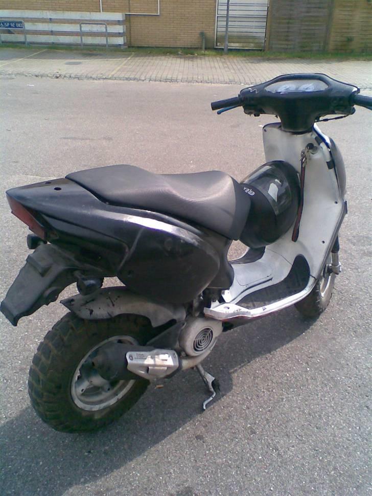 Aprilia rally solgt billede 5