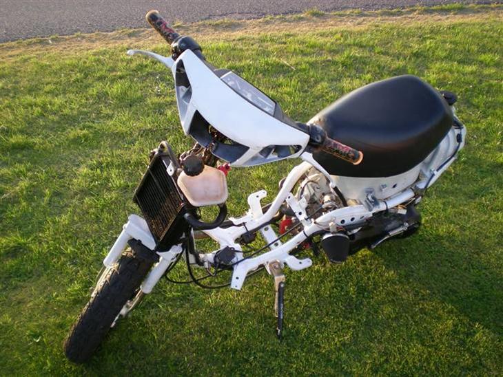Yamaha Jog Evo Lc. (splittet) - I sommers. Gammelt.. billede 1