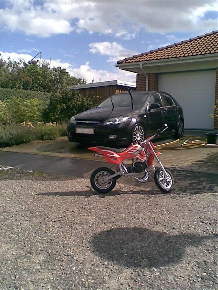 MiniBike Crosser 49cc.sælges - den og min bil :b billede 8