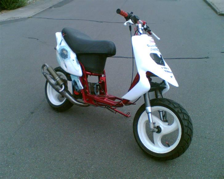 Gilera stalker MHR banekværn. - jaa. Et par dage efter jeg fik den. lige samlet hurtigt . der de sket lidt siden. billede 1