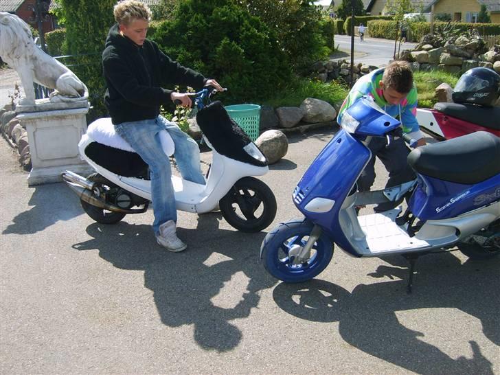 Yamaha jog space byttet til jog - det er ikke mig da sidder på det er en kammerat det er mig da tager billedet billede 7