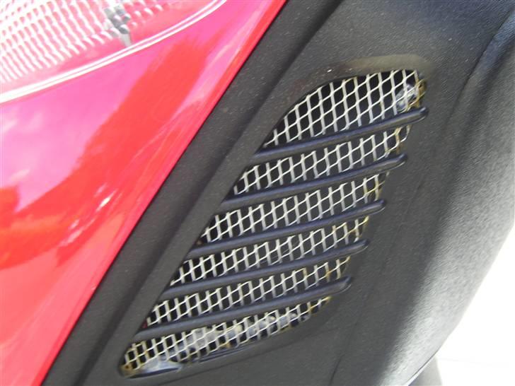 Aprilia sonic GP MS (SOLGT) - Chrom gitter i venster styr side, og 2 blå dioder, med 45 watt højtaler  billede 12