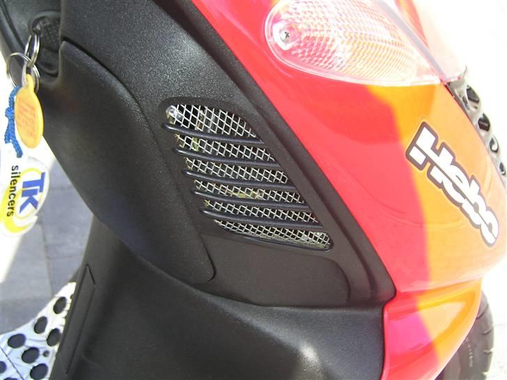 Aprilia sonic GP MS (SOLGT) - Chrom gitter i højer styr side, og 2 blå dioder,med 45 watt højtaler  billede 14