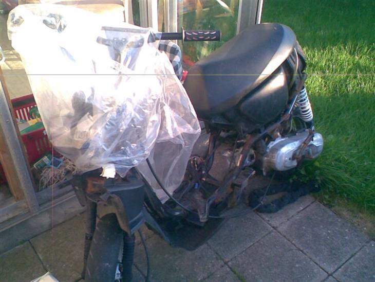 Yamaha Jog fs/space - Solgt billede 1