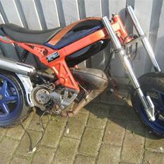 Suzuki street magic solgt