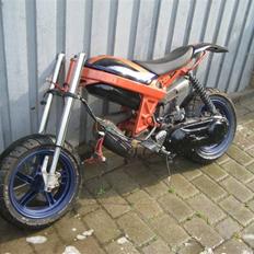 Suzuki street magic solgt