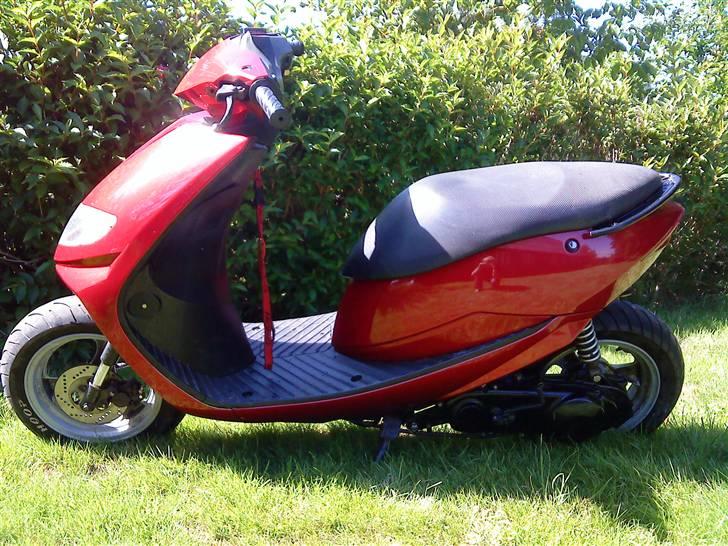 Suzuki Estilete  SOLGT - nyt billed taget den 23/7 08 billede 3