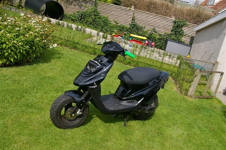 PGO hot Black Solgt billede 1