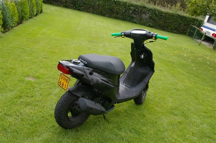 PGO hot Black Solgt billede 3