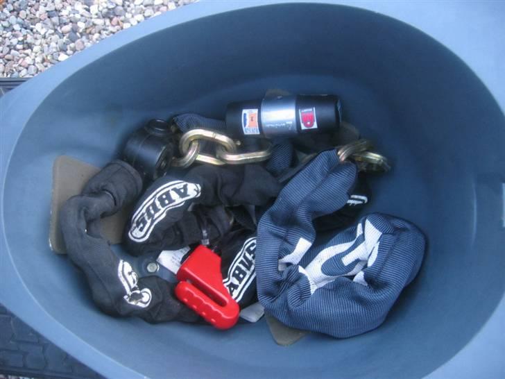 PGO hot50 solgt 5500,- - Lidt af de låse som bliver brugt :) billede 18