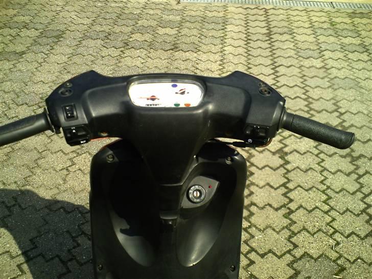 Yamaha Neos /SOLGT billede 2