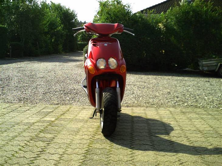 {{currentPhoto.altText}} billede {{currentPhoto.number}}