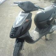 Aprilia Sonic 'SOLGT'