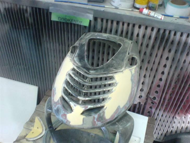 Aprilia Evo Sonic - [Solgt] - Første gang spartel af front skjold og gril  =) billede 9