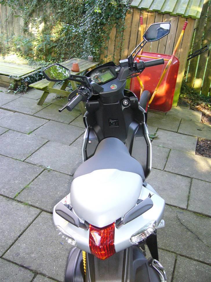 Aprilia SR 50 R 45'er(SOLGT) billede 1