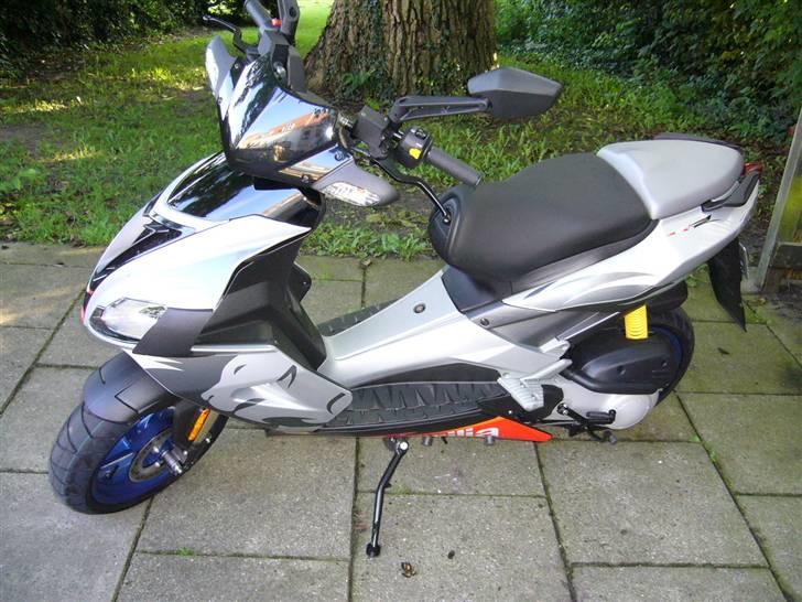 Aprilia SR 50 R 45'er(SOLGT) billede 5