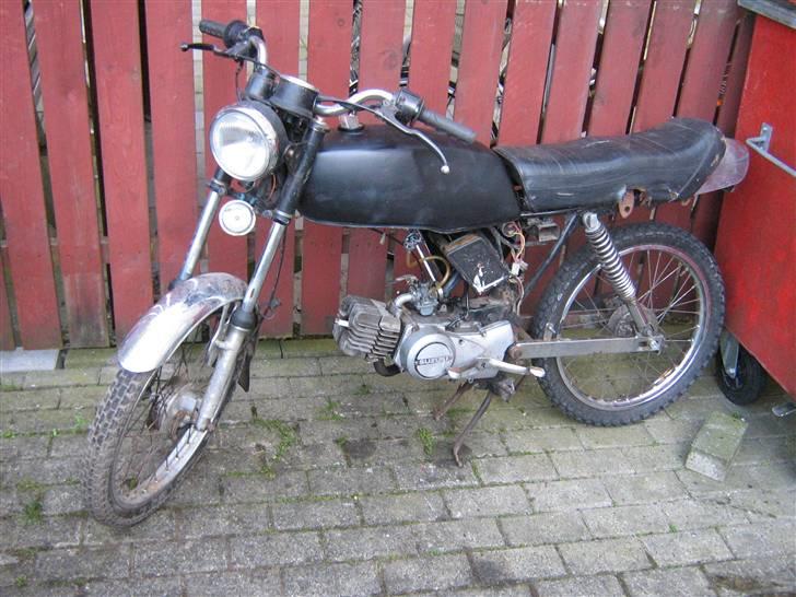 Suzuki DM50 - //Byttet// - Sådan ser nummer to ud, det ligner jo efterhånden en knallert :D billede 3