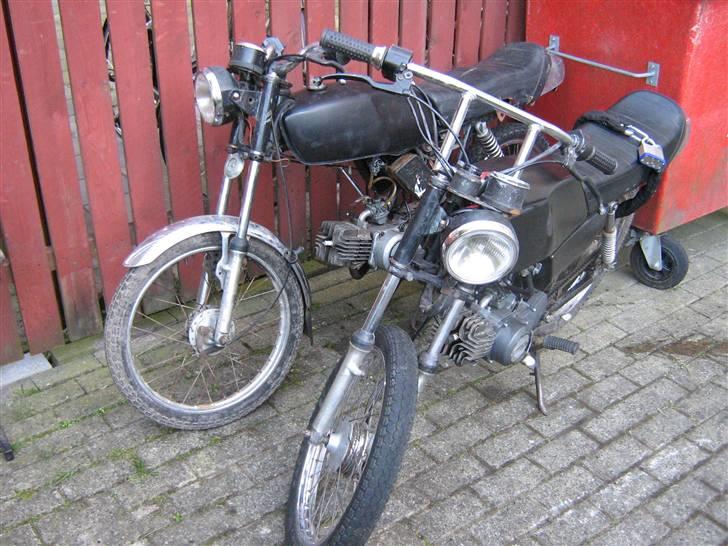 Suzuki DM50 - //Byttet// - Her ses både nummer et og to sammen, to fine knallerter. billede 4