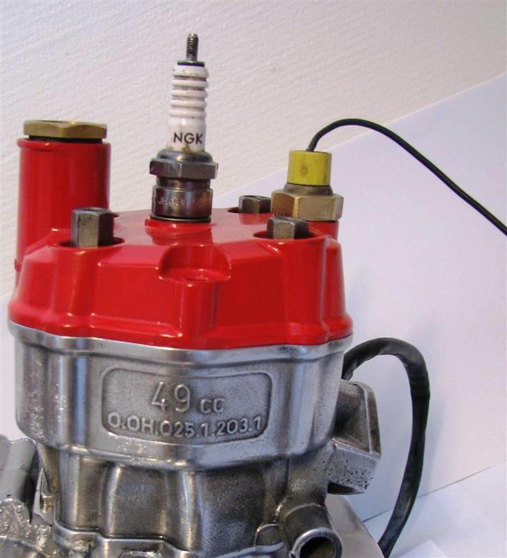 Derbi Senda Ultimate ! - Cylinderen med rød topstykke. billede 16