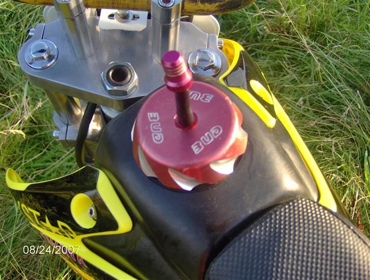 MiniBike pit bike  - close up af BUD tankdæksel ROCKSTAR pit bike billede 17