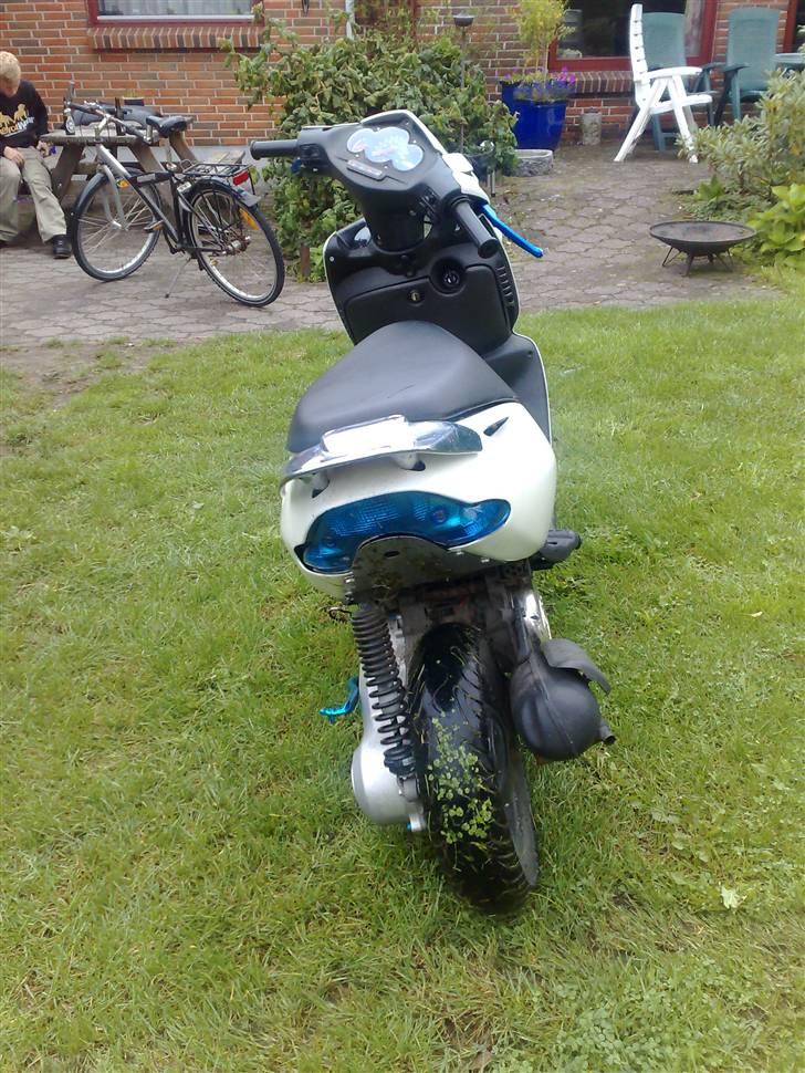 Aprilia sonic gp  solgt - bagfra billede 9