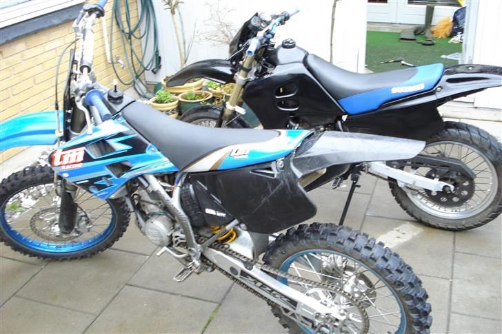 Suzuki SMX *Byttet til SSM* - Jeg synes sort og blå er en god farve-kombination... Tror du ikke ??? :D billede 11