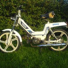 Yamaha yamy "solgt"