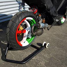 Aprilia SR50 R Factory - SOLGT