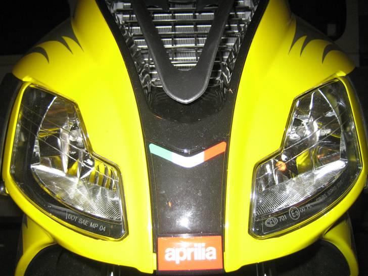 Aprilia sr R factory *stjålet* - --Giallo Limone-- billede 1
