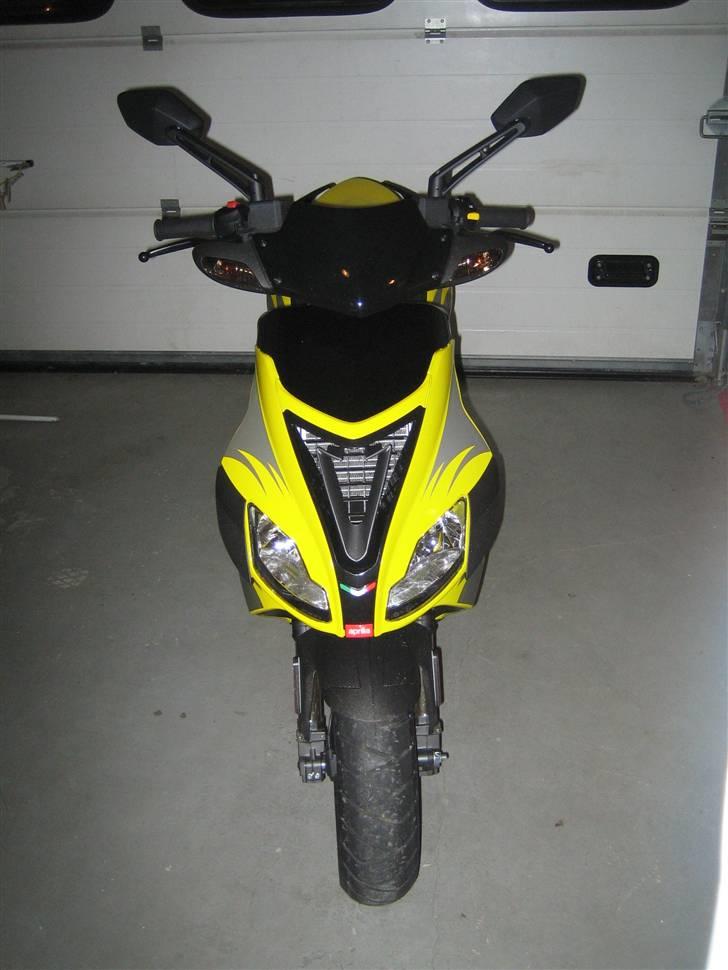 Aprilia sr R factory *stjålet* billede 2