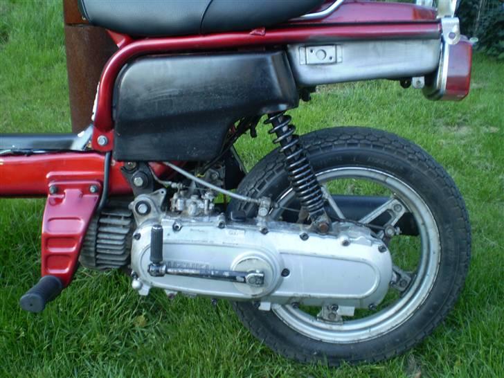 Suzuki FZ50 Rød/sort byttet billede 5