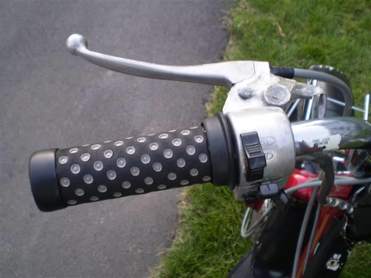 Suzuki FZ50 Rød/sort byttet billede 8