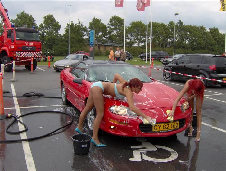 Peugeot speedfight 2 wrc. solgt - selv amc cars skal jo vaskes. det blev den og også på den rigtige manual måde:) billede 12