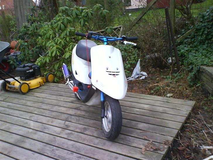 Yamaha jog as Solgt  billede 4