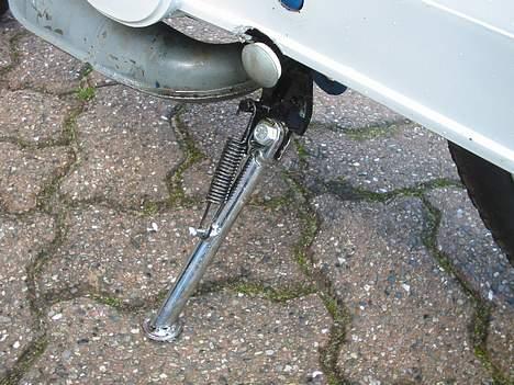 Vespa ciao solgt - Sidestytteben... Det ser mega Extream ud.... billede 4