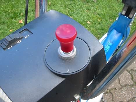 Vespa ciao solgt - Tænd og sluk knap... Den er feeeeeeed billede 6