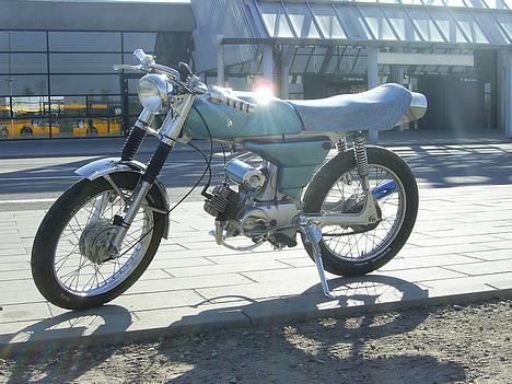 Yamaha FS-1 K1 "Samlesættet"  - Bella Centeret i KBH. bagved... billede 2