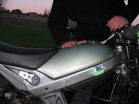 Suzuki street magic solgt  - dejlig hjemme malet med spray dåse jeg kan sku godt li rasutatet billede 2