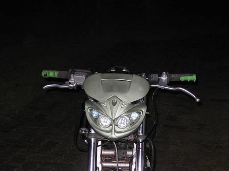 Suzuki street magic solgt  - også hjemme malet med.....helt perfekt lige indtil lillesøster kom HVA DET.....ARHHHH BITCH billede 3