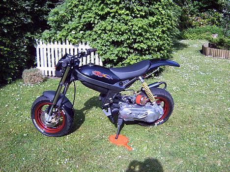 Suzuki Street Magic (Solgt:(:D) -  Mangler bare lige en Acerbis DHH front :P) billede 1