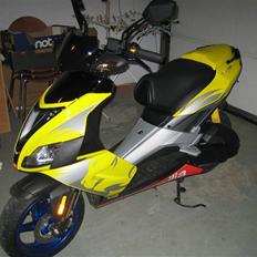 Aprilia sr R factory *stjålet*