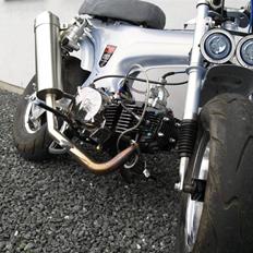Honda Dax Loud'n'fast custom