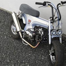 Honda Dax Loud'n'fast custom