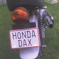 Honda dax solgt for 9600kr