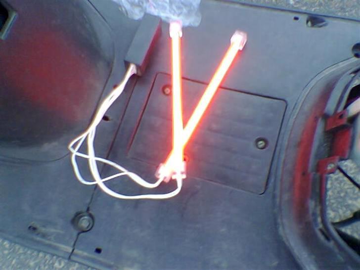 CPI  popcorn solgt. - neon inden jeg monterede det billede 5