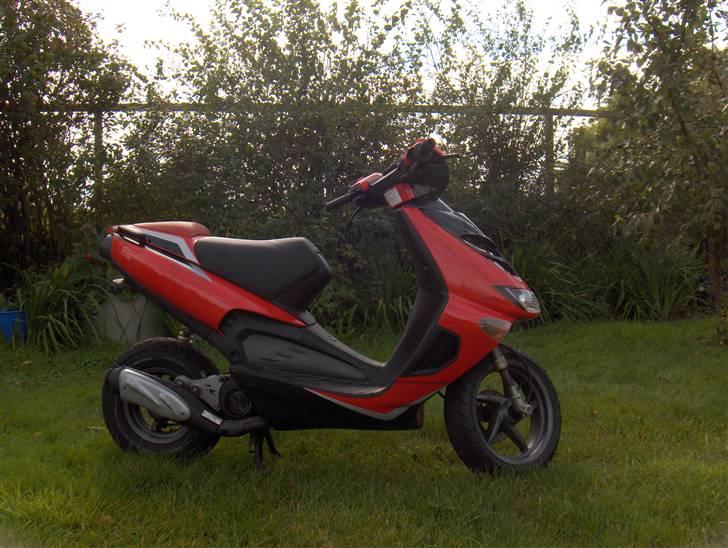 Aprilia Sr 50 30'er //BYTTET// billede 2