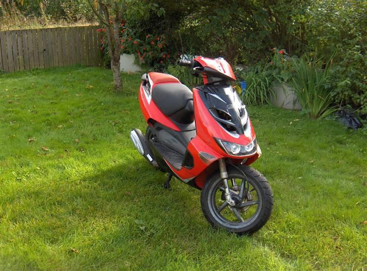 Aprilia Sr 50 30'er //BYTTET// billede 6