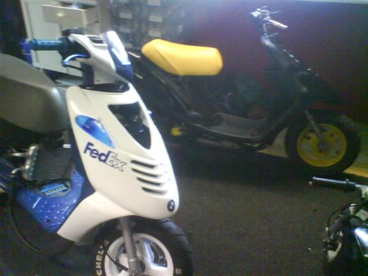Yamaha Jog lc solgt - Mads p´s sonic evo.  og min hernings 2 hurtigste scooter :D billede 19