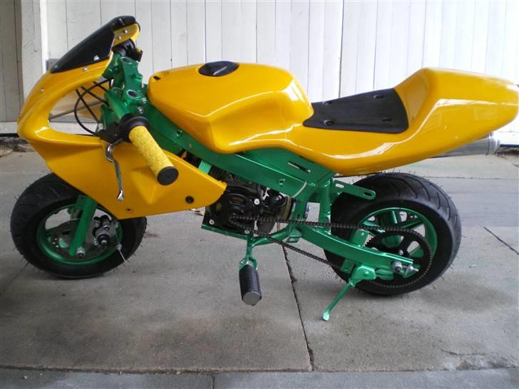 MiniBike pocketbike [SOLGT] - sådan står den og ser flot ud d: billede 1