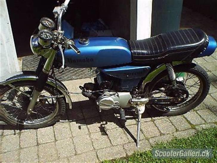 Yamaha DX 4 GEAR totalt renovere - inden renovering billede 9